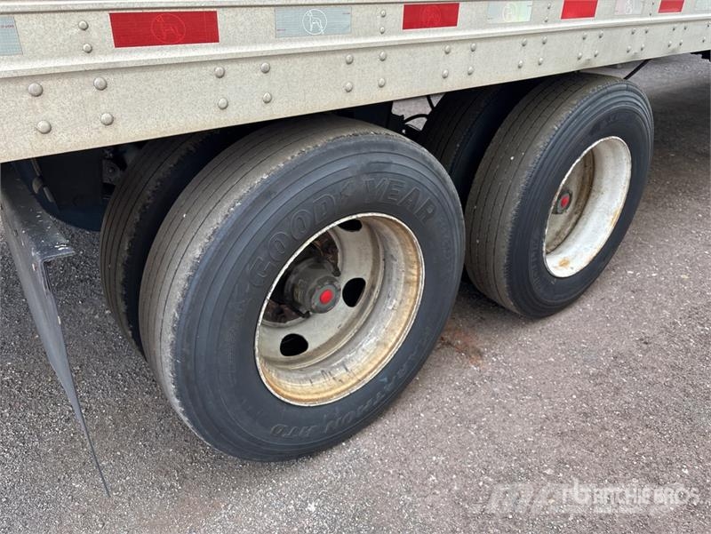Great Dane 53 ft T/A 53 ft x 102 in T/A Refrigerated Trailer Piekabes ar temperatūras kontroli