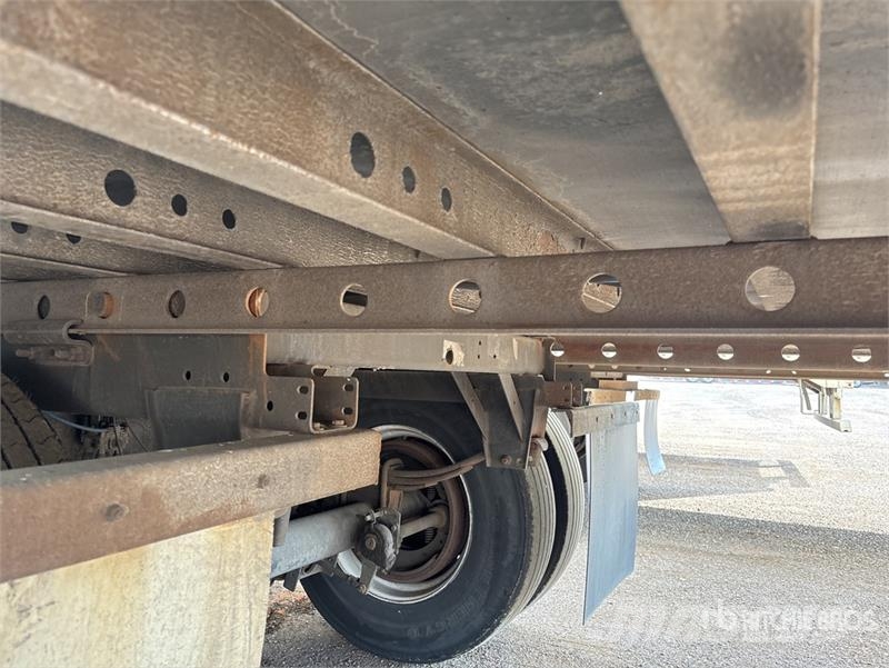 Great Dane 53 ft T/A 53 ft x 102 in T/A Refrigerated Trailer Piekabes ar temperatūras kontroli