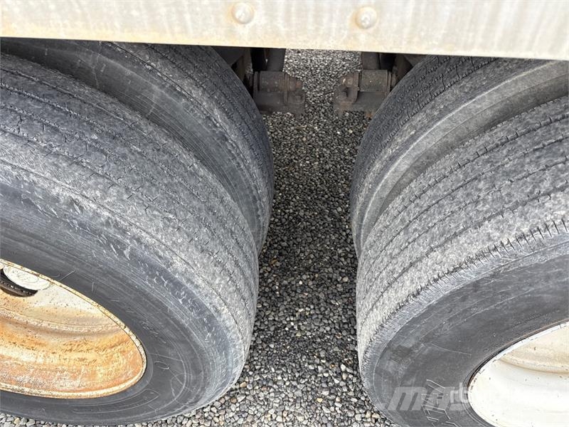 Great Dane 7411TP-SA 53 ft x 102 in T/A Van Trailer Furgons
