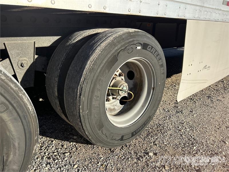 Great Dane CCC-9313-21053 53 ft x 102 in T/A Van Trailer Remorque Fourgon