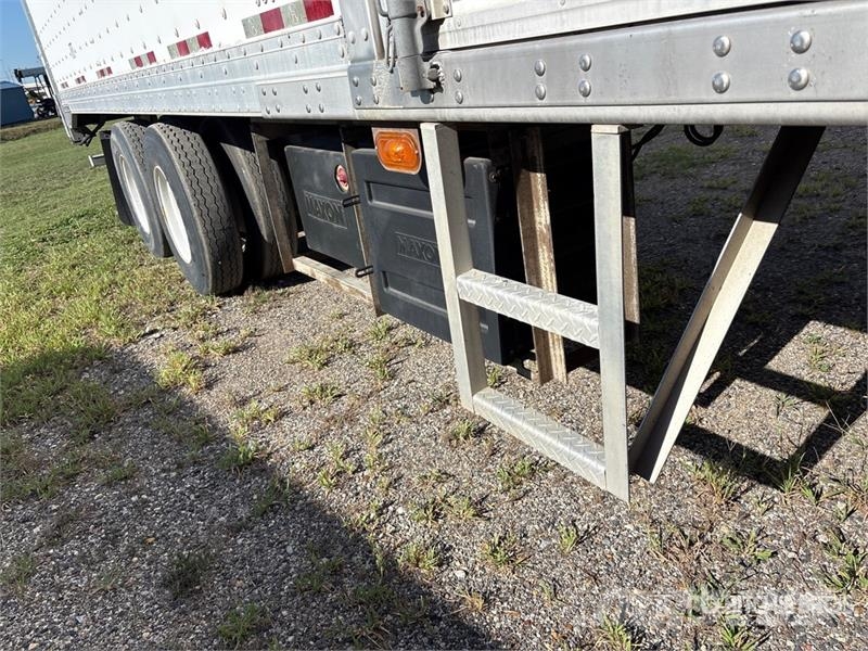 Great Dane CLF300402199 45 ft x 102 in T/A Van Trailer Furgons