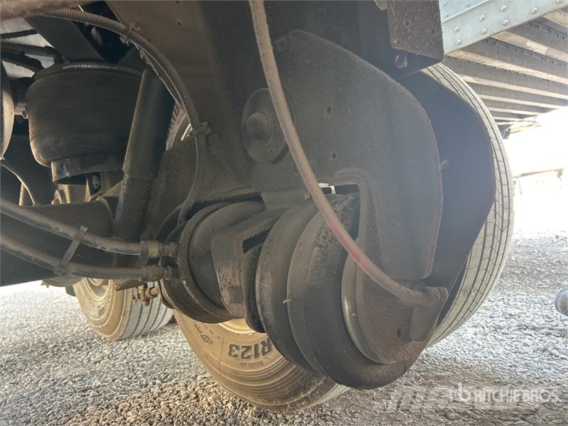 Great Dane CS1-1314-22053 53 ft x 102 in T/A Van Trailer Cajas de remolque