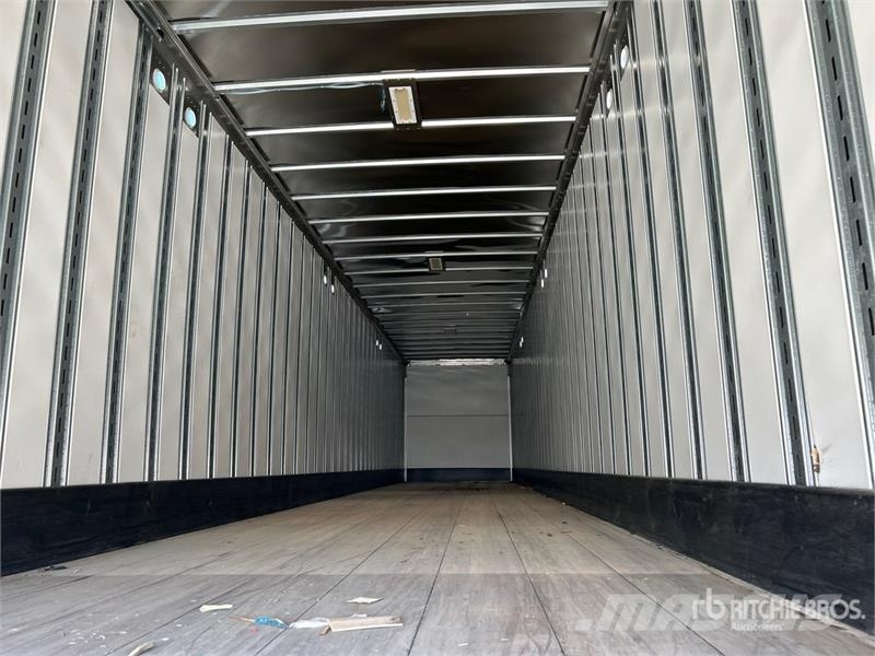 Great Dane CS1-1314-22053 53 ft x 102 in T/A Van Trailer Furgons