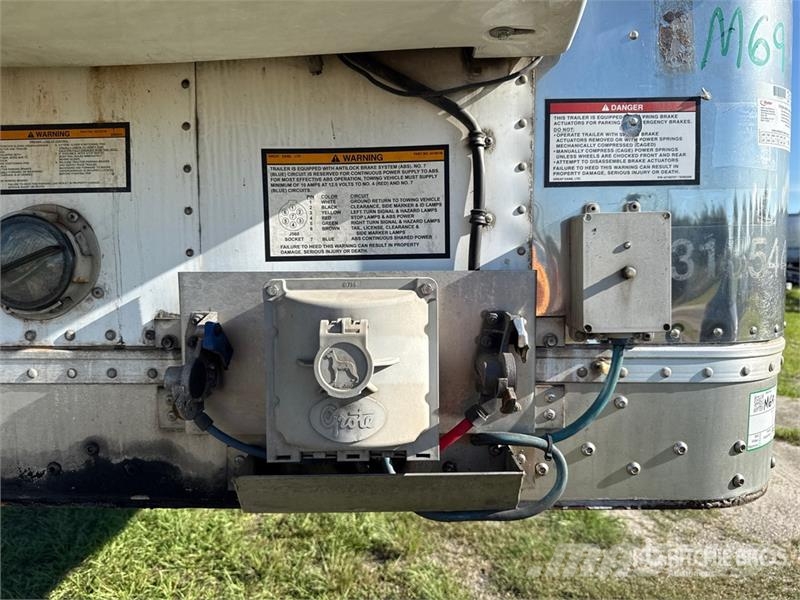 Great Dane ECL-1114-32048 48 ft x 102 in T/A Refrigerated Tra Temperature controlled semi-trailers