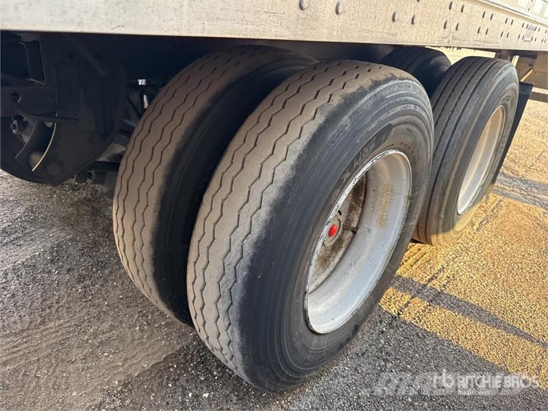 Great Dane ECM-1113-12053 53 ft x 102 in T/A Multi -Temp Refr 控溫式半拖車