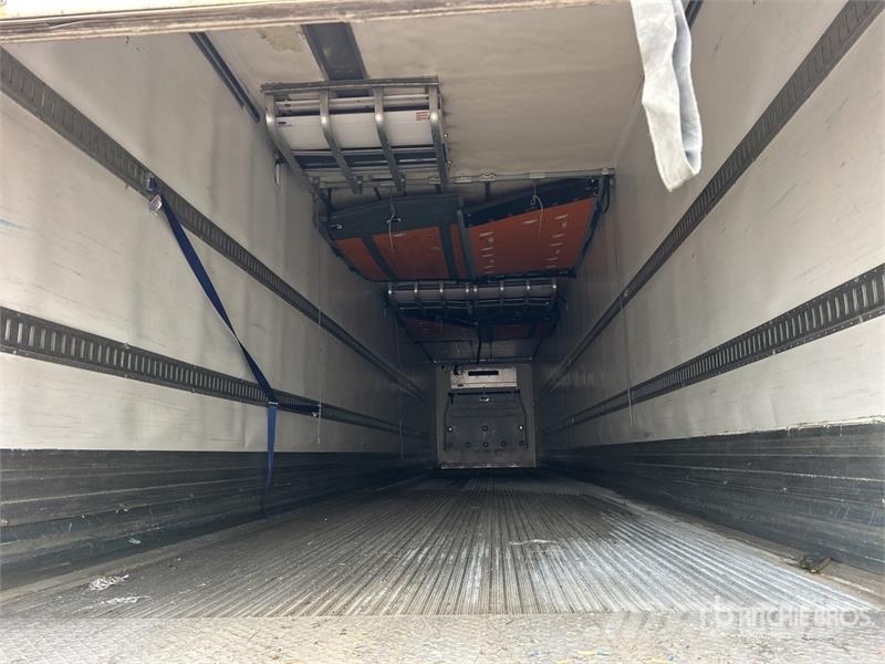 Great Dane ECM-1113-12053 53 ft x 102 in T/A Refrigerated Tra Piekabes ar temperatūras kontroli