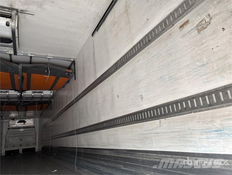 Great Dane ECM-1113-12053 53 ft x 102 in T/A Multi -Temp Refr Frysetrailer Semi