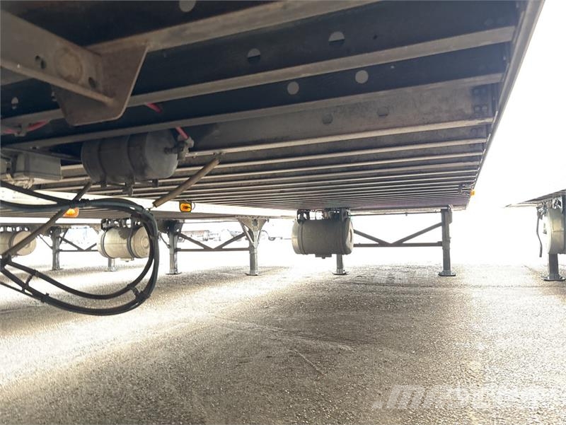 Great Dane ESS-1119-12053 53 ft x 102 in T/A Multi -Temp Refr Temperature controlled semi-trailers