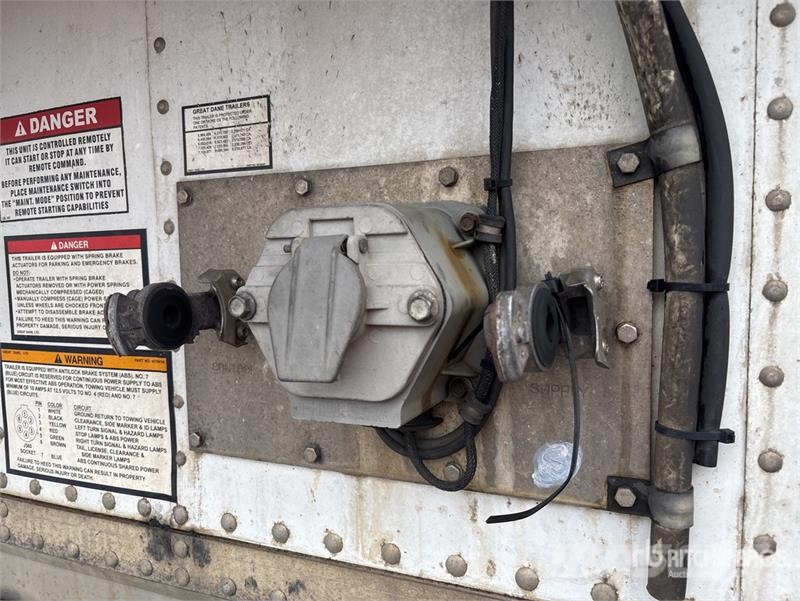 Great Dane ESS-1119-32053 53 ft x 102 in T/A Multi -Temp Refr Temperature controlled semi-trailers