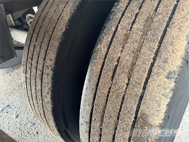 Great Dane ESS-1119-32053 53 ft x 102 in T/A Multi -Temp Refr 冷凍冷蔵トレーラー