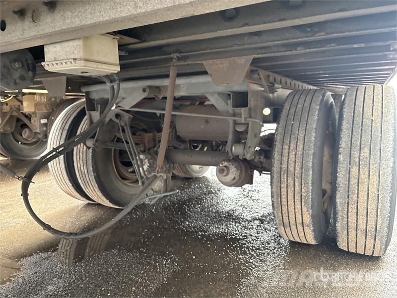 Great Dane ESS-1119-32053 53 ft x 102 in T/A Multi -Temp Refr Temperature controlled semi-trailers