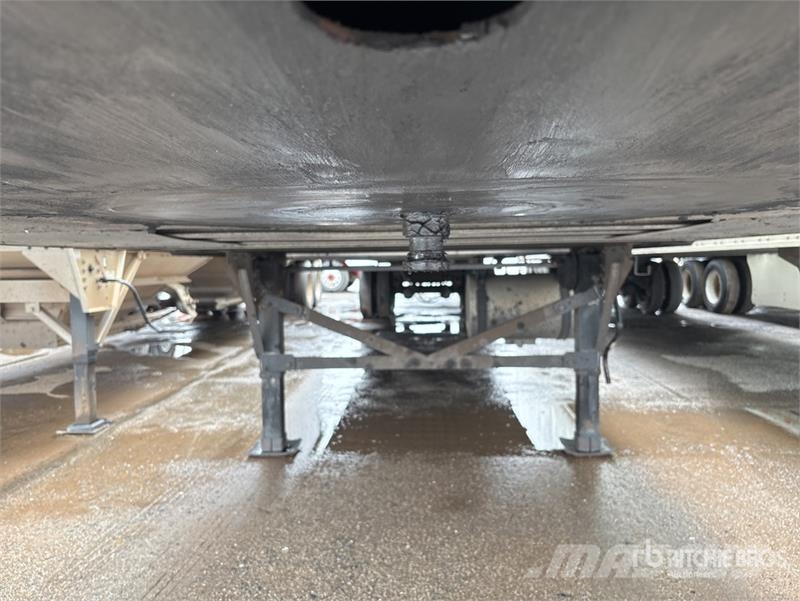Great Dane ESS-1119-32053 53 ft x 102 in T/A Multi -Temp Refr Temperature controlled semi-trailers