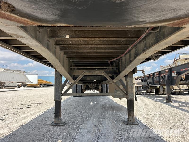 Great Dane FSP-0024-00048 48 ft T/A Flatbed Trailer Valníky
