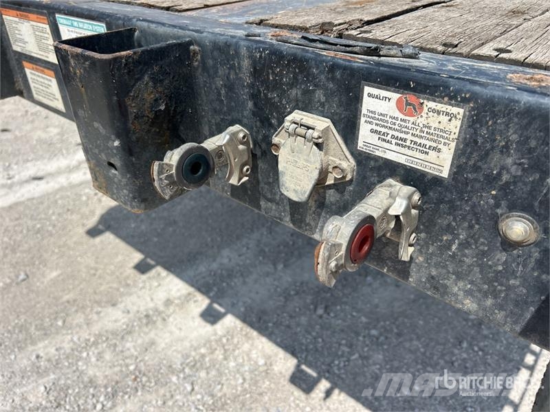 Great Dane FSP-0024-00048 48 ft T/A Flatbed Trailer Valníky