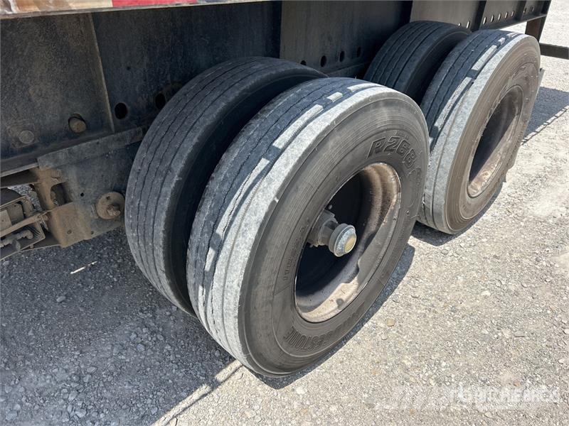 Great Dane FSP-0024-00048 48 ft T/A Flatbed Trailer Valníky