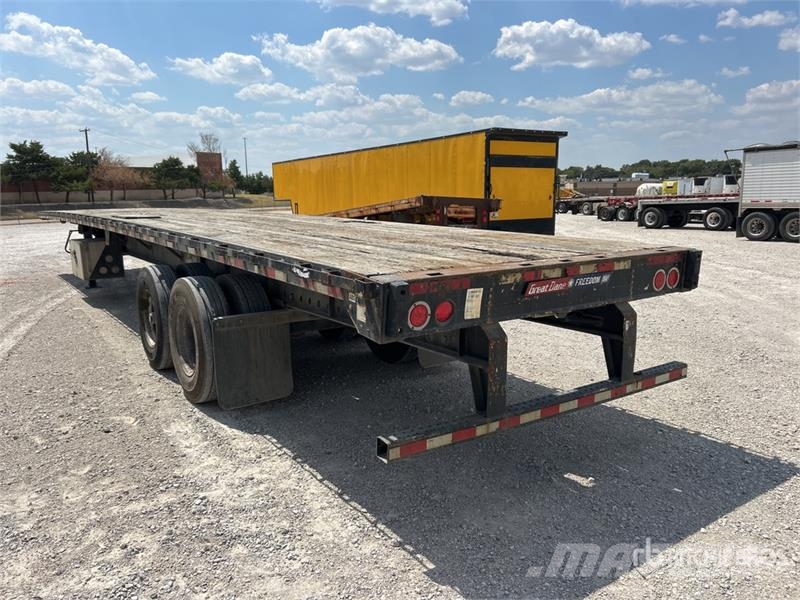 Great Dane FSP-0024-00048 48 ft T/A Flatbed Trailer Valníky