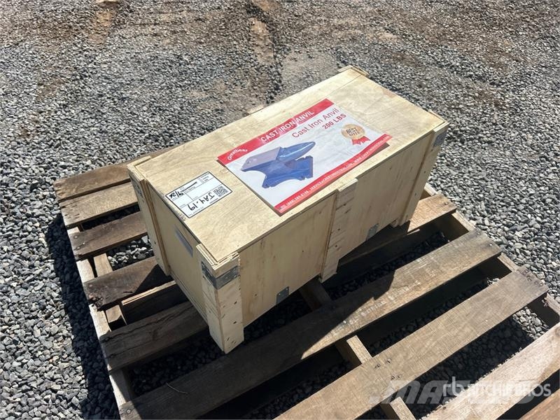  Greatbear 200 lb Cast Iron Anvil (Unused) Otros componentes