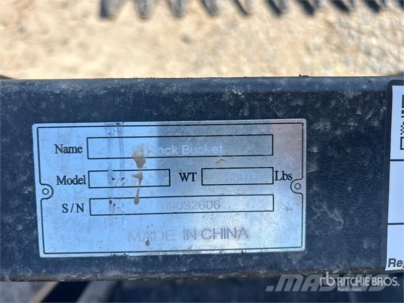  Greatbear 72 in Rock Skid Steer Bucket (Unused) Baldes