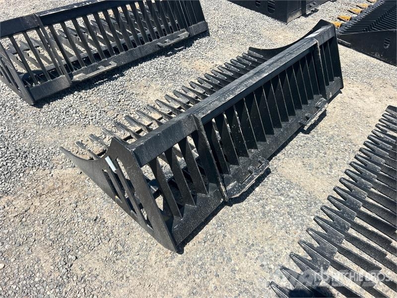  Greatbear 72 in Rock Skid Steer Bucket (Unused) Baldes