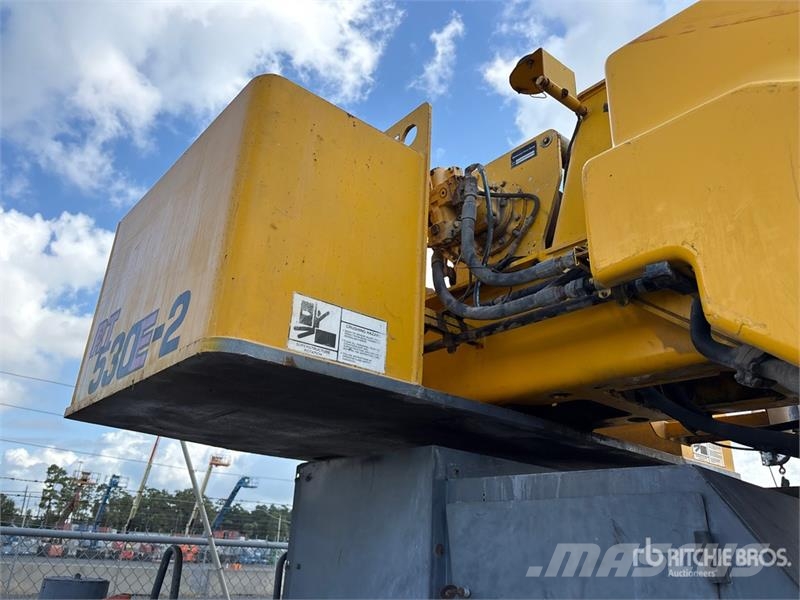 Grove RT530E-2 Kraner til hårdt terræn