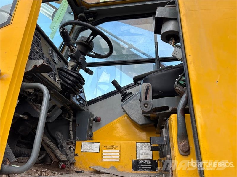 Grove RT530E-2 Kraner til hårdt terræn