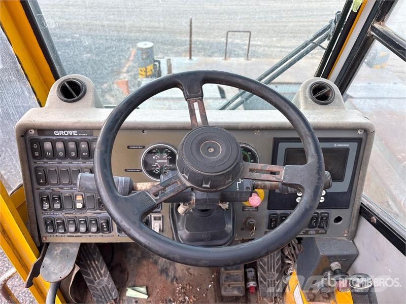 Grove RT530E-2 Kraner til hårdt terræn