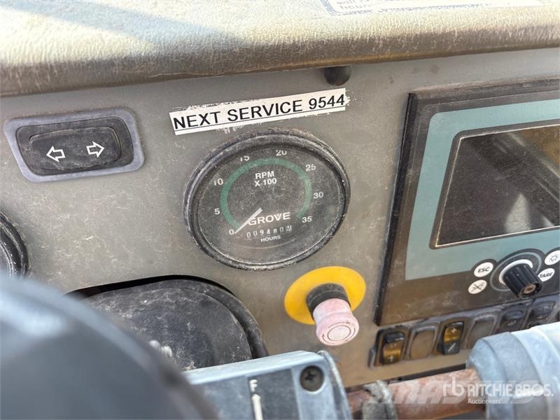 Grove RT540E Celtņi nelīdzenām virsmām