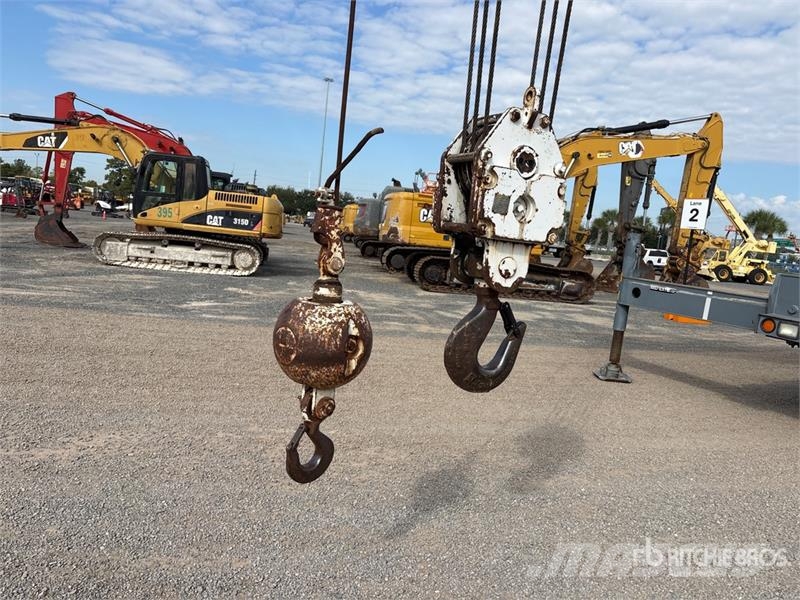 Grove RT540E Celtņi nelīdzenām virsmām
