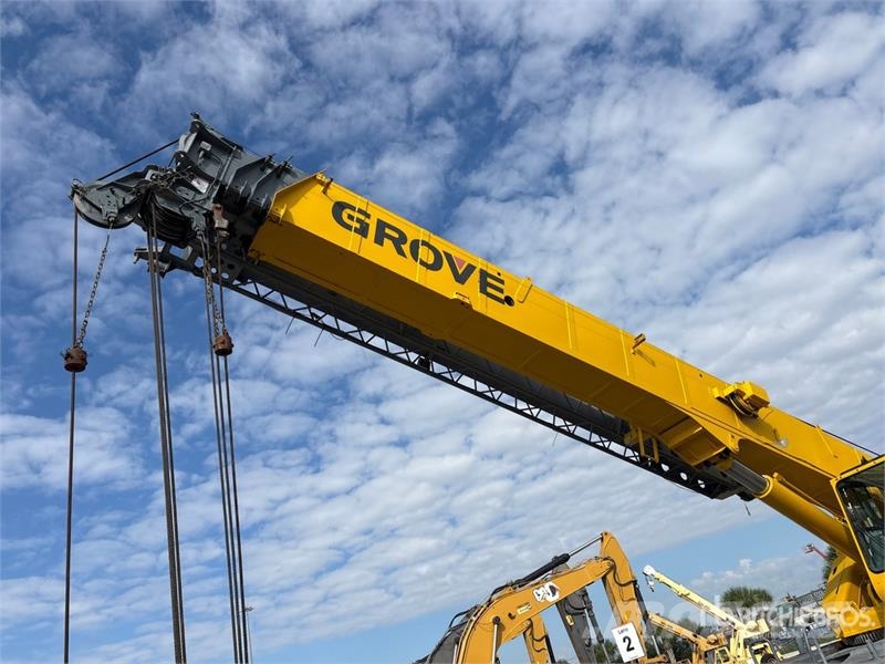 Grove RT540E Celtņi nelīdzenām virsmām