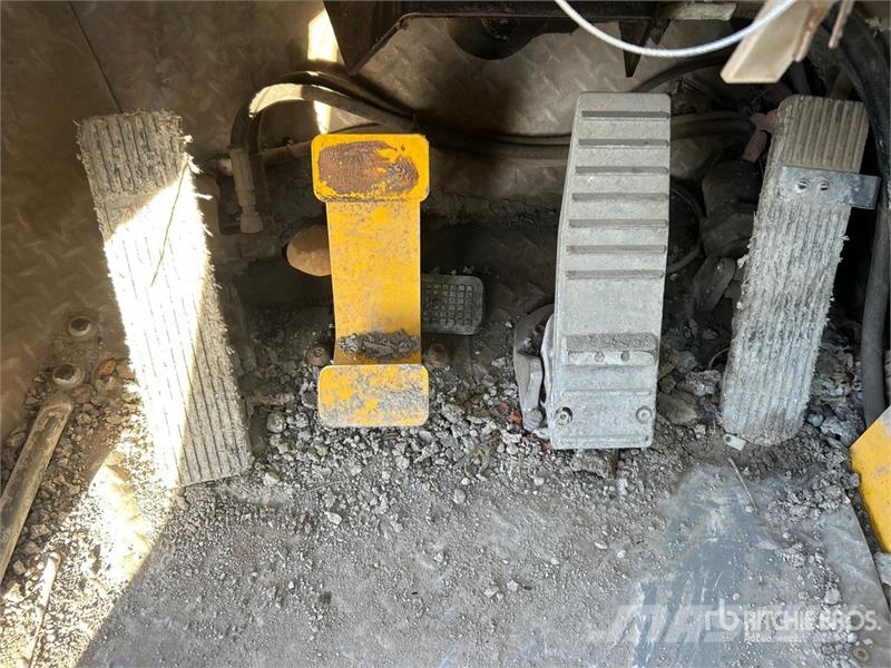 Grove RT640E Rough terrain cranes