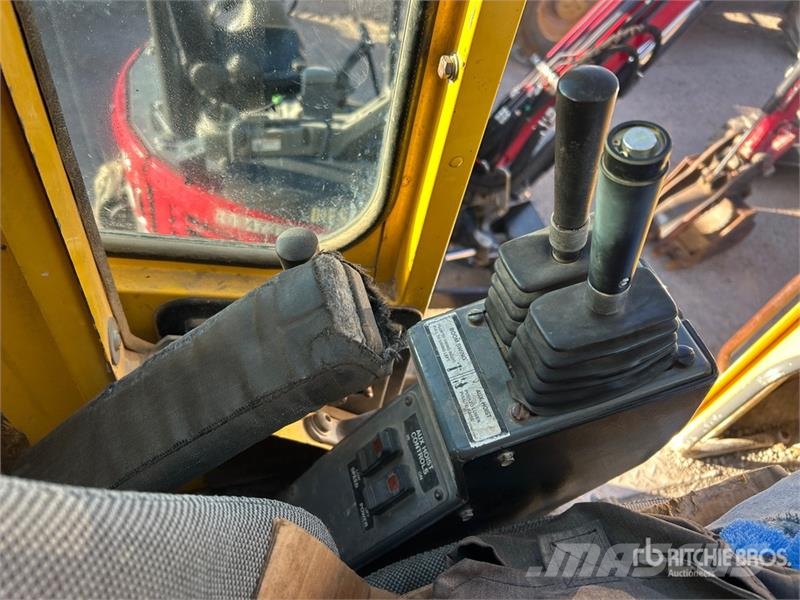 Grove RT640E Rough terrain cranes