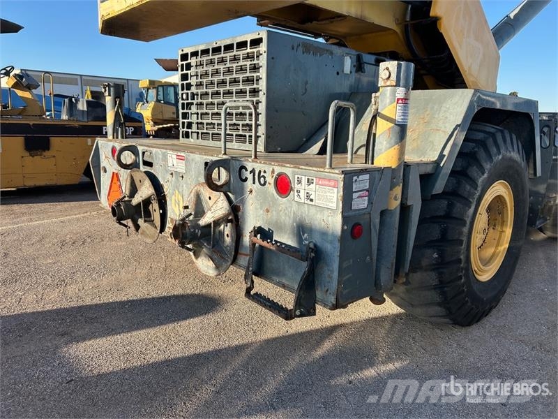 Grove RT640E Rough terrain cranes