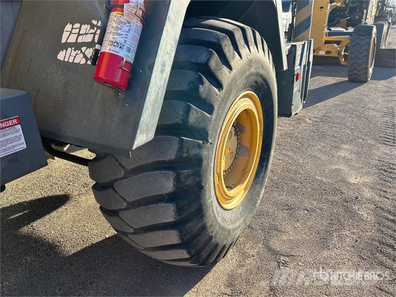 Grove RT640E Rough terrain cranes