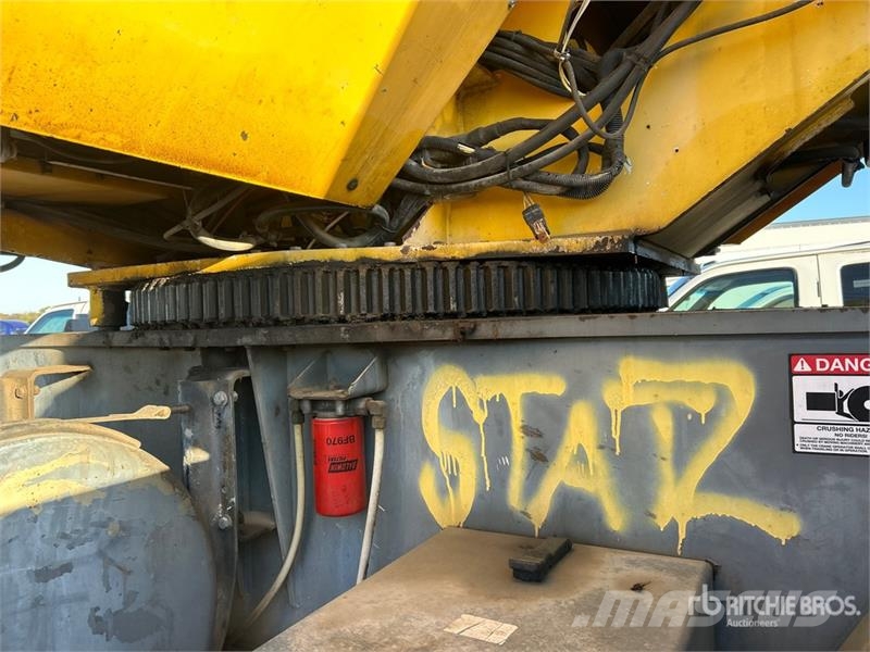 Grove RT640E Rough terrain cranes
