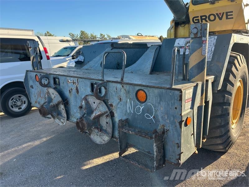 Grove RT640E Rough terrain cranes