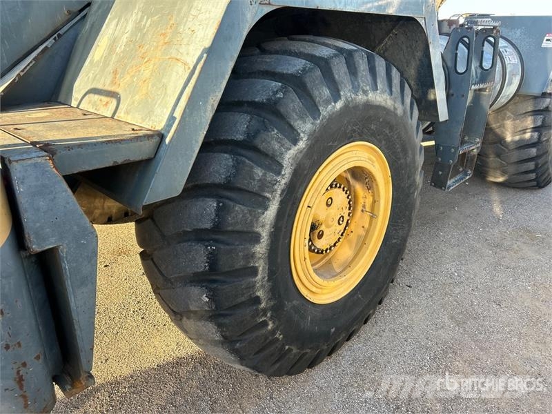 Grove RT640E Rough terrain cranes