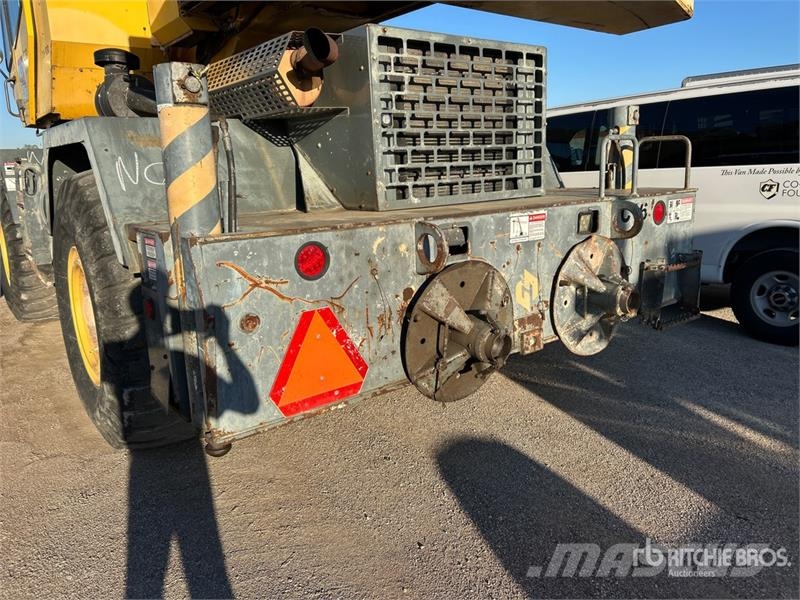 Grove RT640E Rough terrain cranes