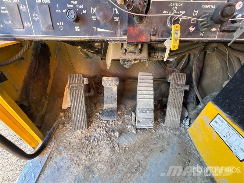 Grove RT650E Raske maastiku tõstukid