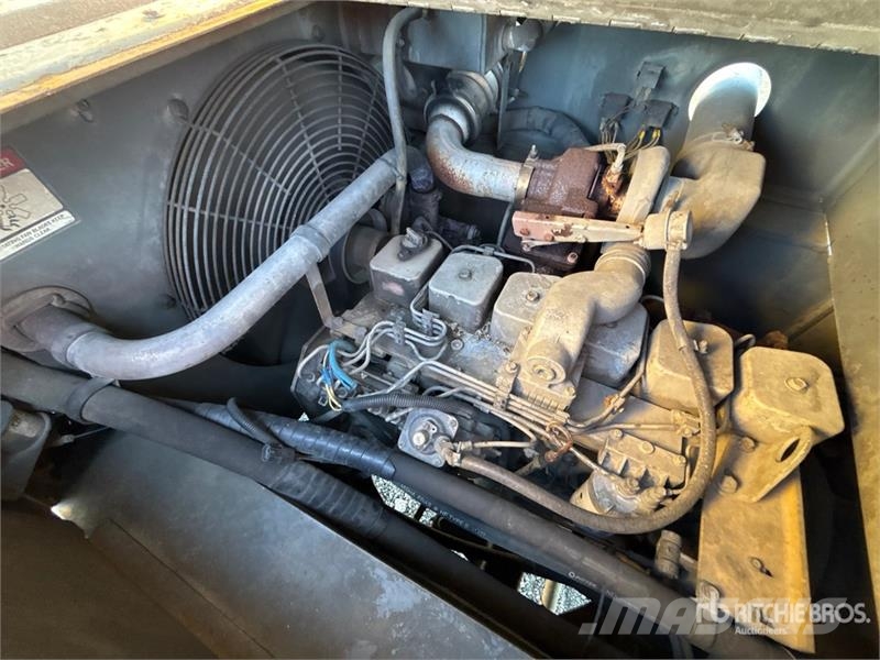 Grove RT650E Raske maastiku tõstukid