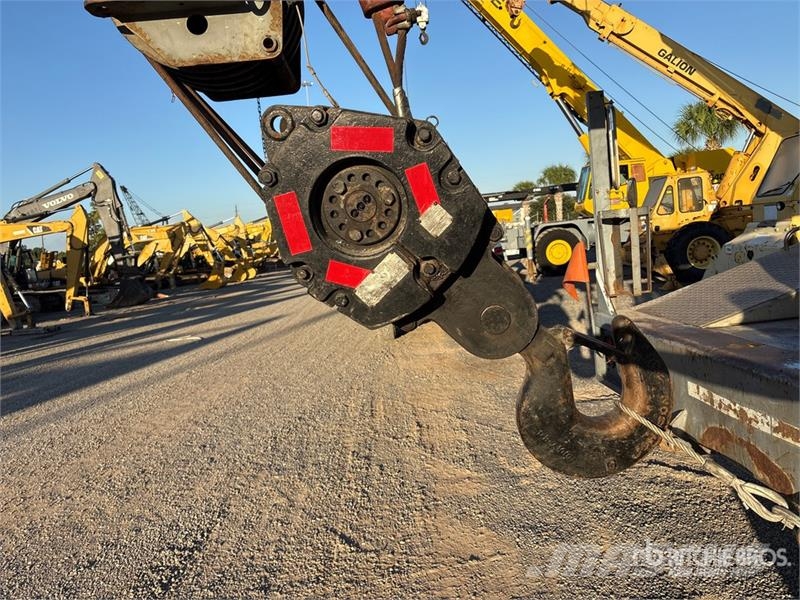 Grove TMS700E Track mounted cranes