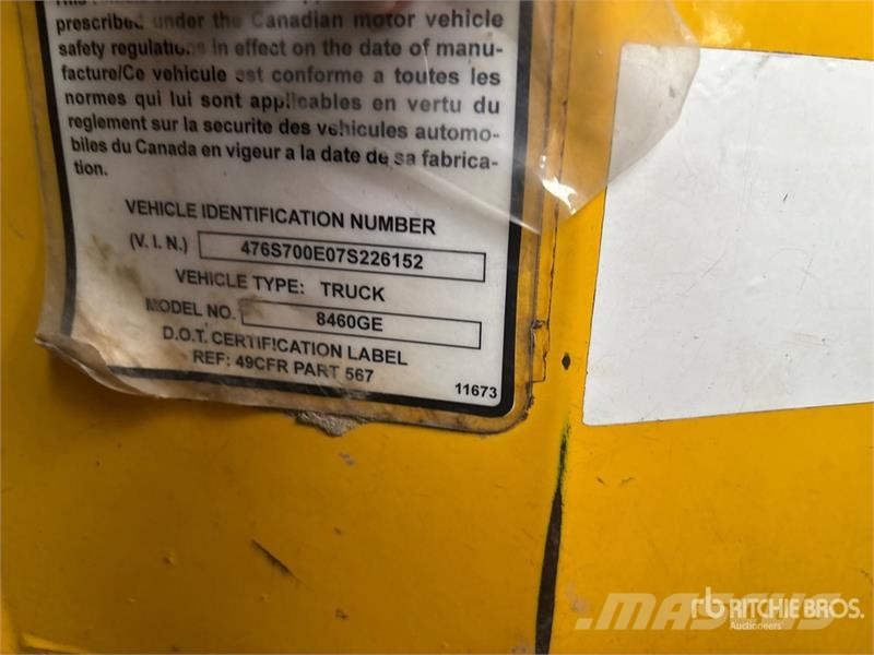 Grove TMS700E رافعات مجنزرة