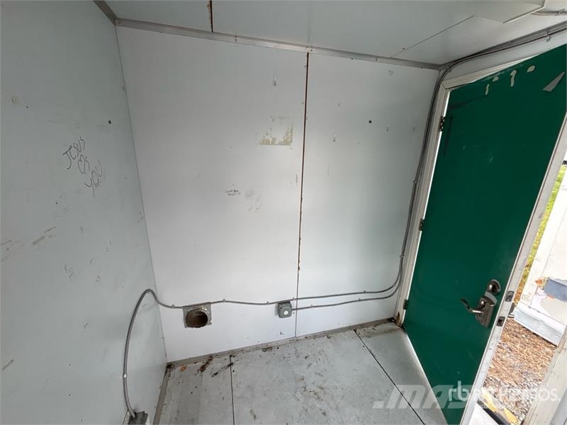  Guard Shack Citas piekabes