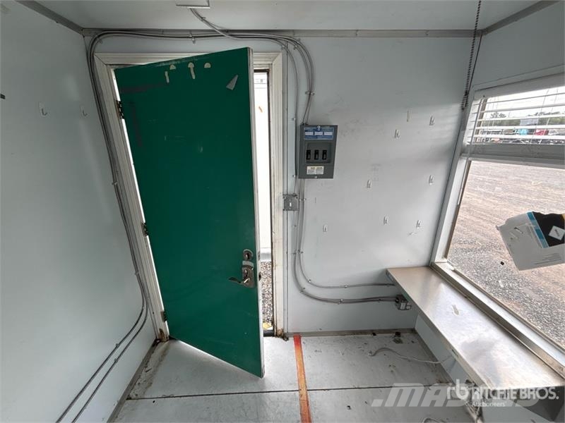  Guard Shack Citas piekabes