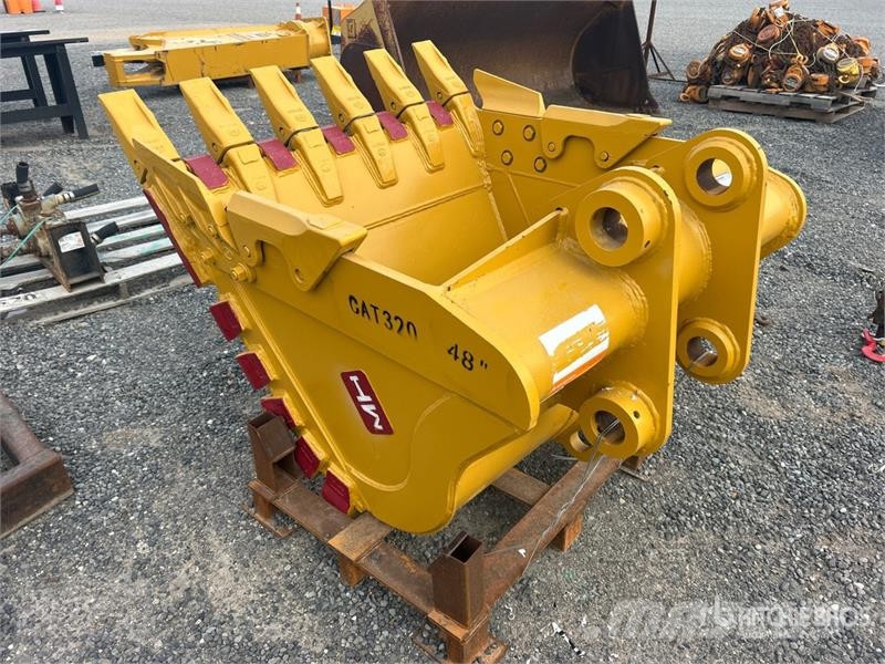 H&W BJT32048HD 48 in Digging Excavator Bucket - Fits C Kašike / Korpe