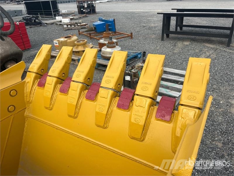 H&W BJT32048HD 48 in Digging Excavator Bucket - Fits C Kašike / Korpe