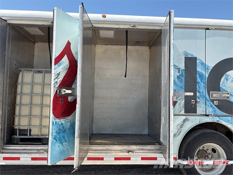 Hackney 16 Bay Refrigerated T/A Beverage Trailer Egyéb