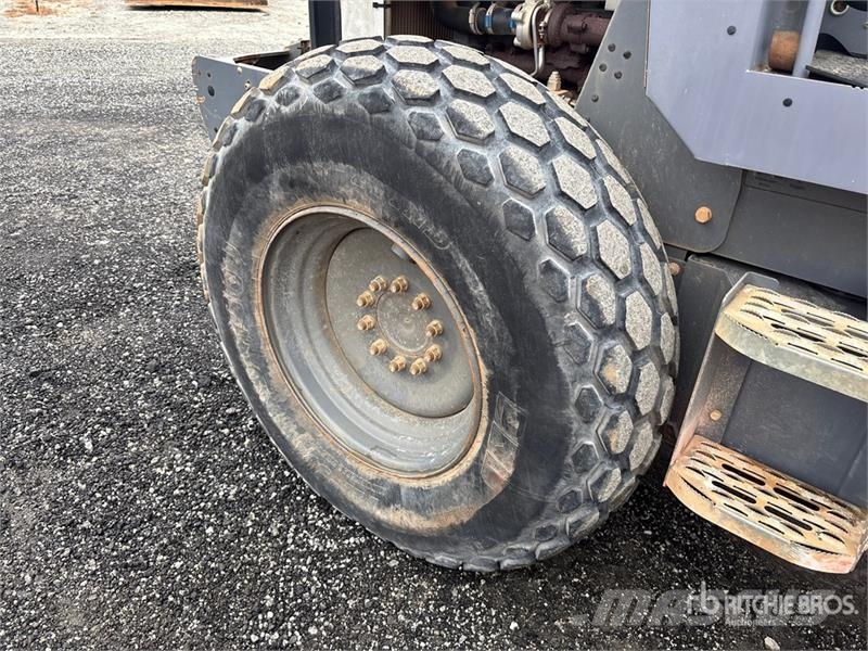 Hamm H7i Smooth Drum Compactor Valjci sa jednim bubnjem