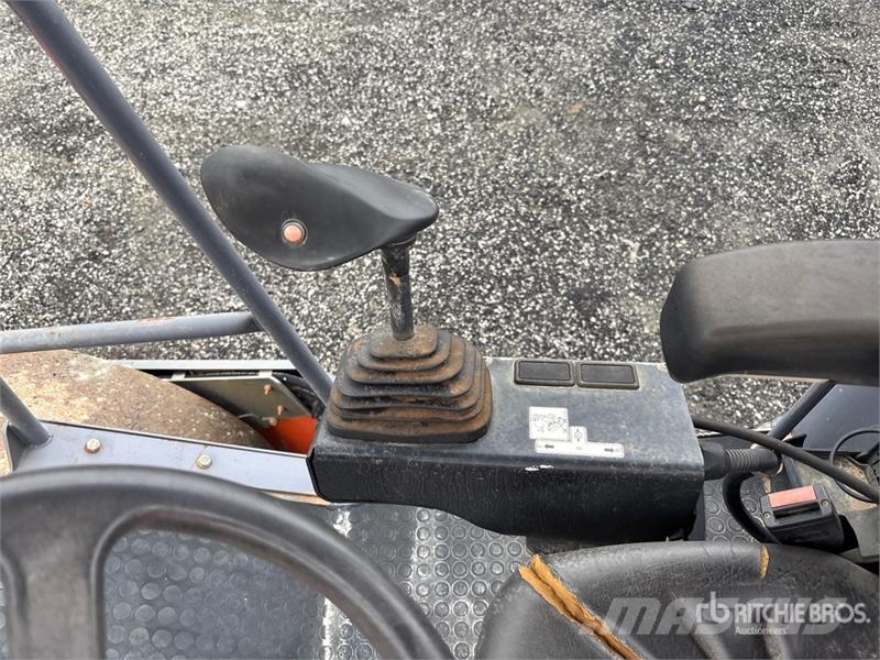Hamm H7i Smooth Drum Compactor Valjci sa jednim bubnjem