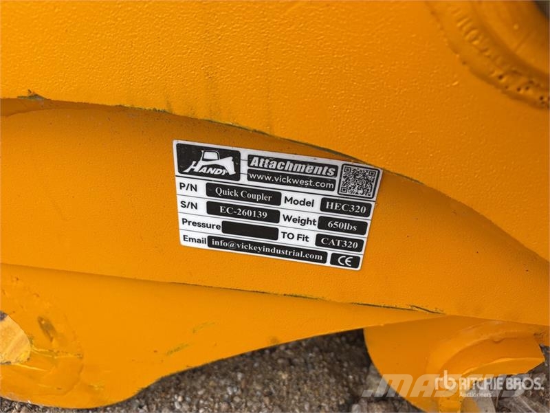 Handy HEC320 Hydraulic Excavator Coupler (Unused) Бързи съединители