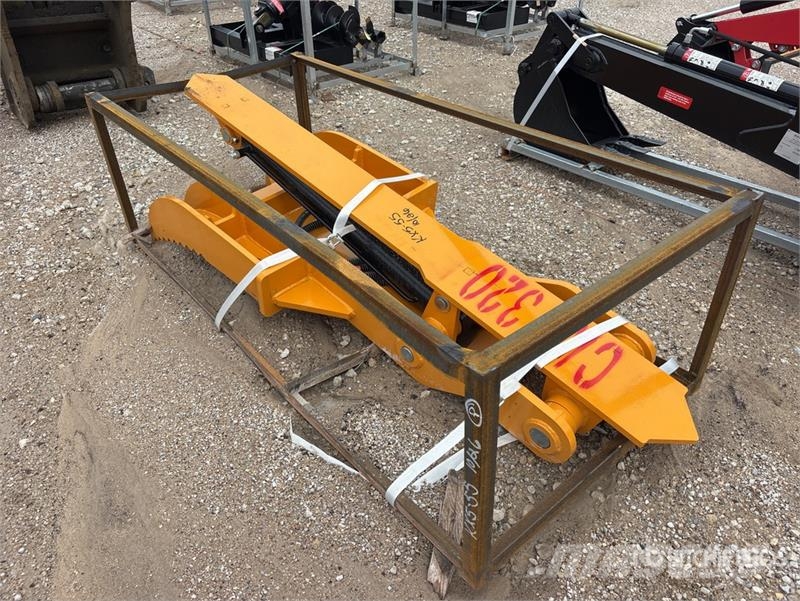 Handy HET320 30 in Hydraulic Excavator Thumb (Unused) Kašike / Korpe